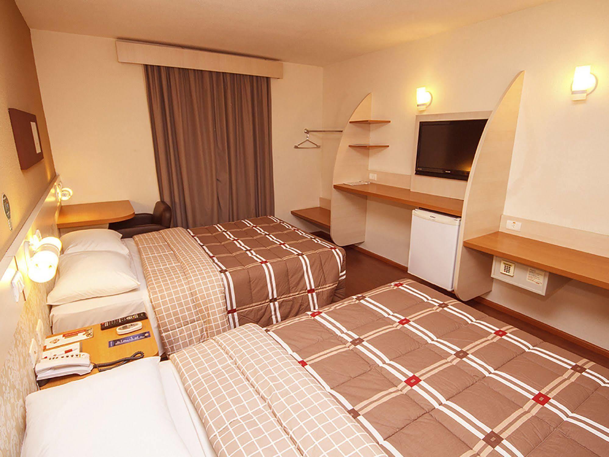 Hotel 10 Joinville Luaran gambar