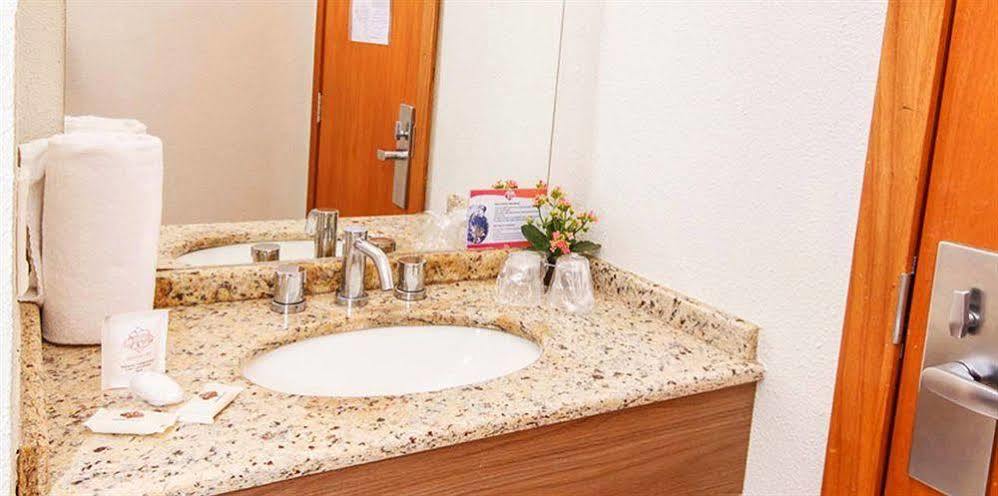 Hotel 10 Joinville Luaran gambar